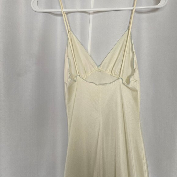 Beautiful 2 piece night gown and robe - Picture 6 of 8